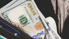كيف تبدّل راتب النائب من عام إلى آخر؟