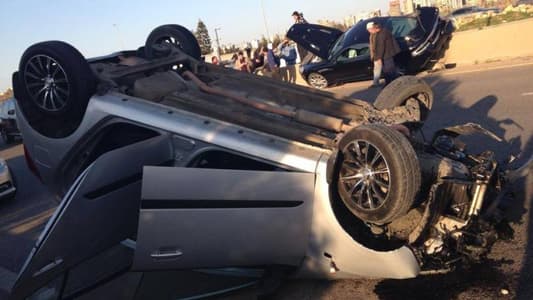 TMC: A car overturned on the Damour highway leading to Jiyyeh, which lead to the death on an individual