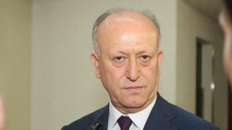 ريفي لـmtv: لا مسؤولية لحسان دياب في استيراد نيترات الأمونيوم وتخزينها وعليه المثول أمام القضاء للكشف عمّن طلب منه إلغاء زيارته إلى المرفأ وهروبه هو بقرار من "حزب الله"