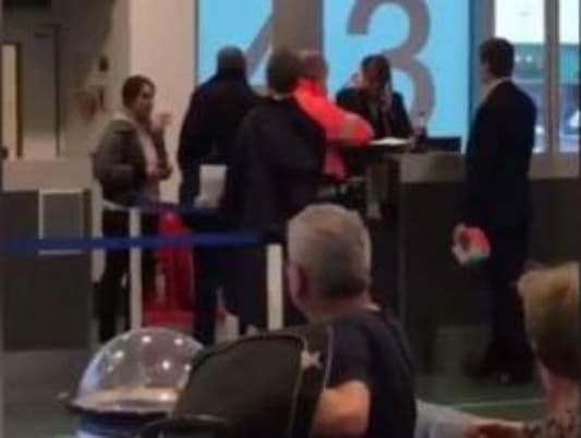 بالفيديو: صفعت موظفة في المطار أمام الجميع!