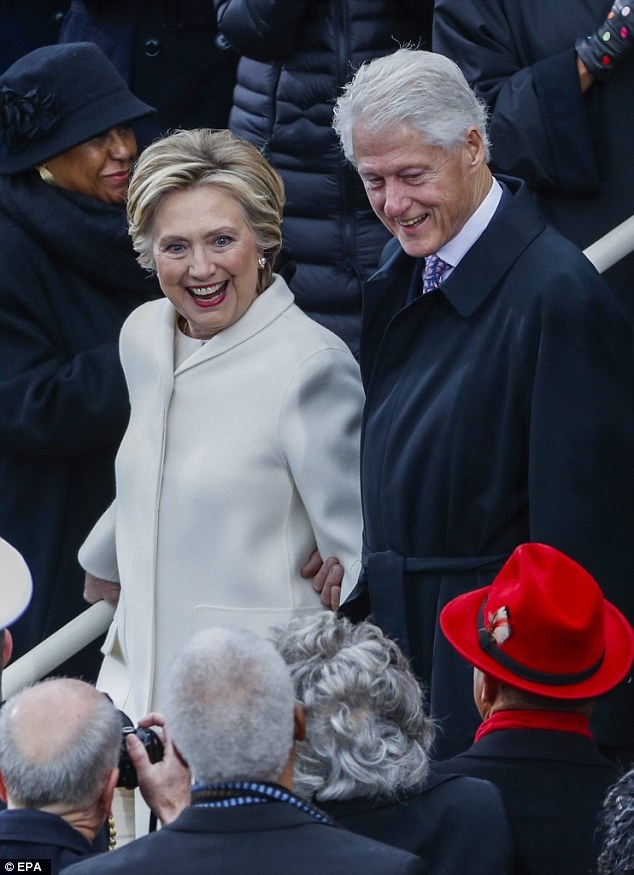 What Body Language Experts Revealed about the Trumps, the Obamas and the Clintons