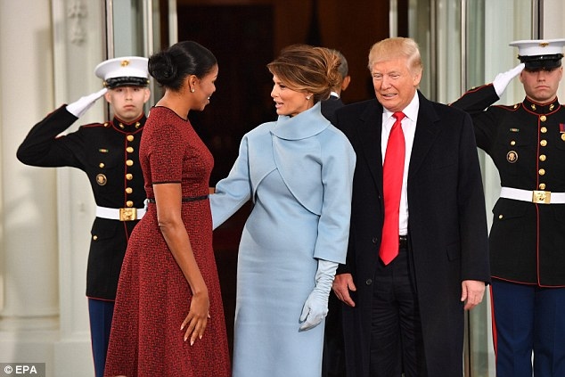 What Body Language Experts Revealed about the Trumps, the Obamas and the Clintons