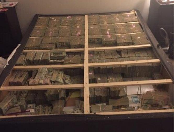 Here's What $20 Million Stashed Inside a Mattress Looks Like