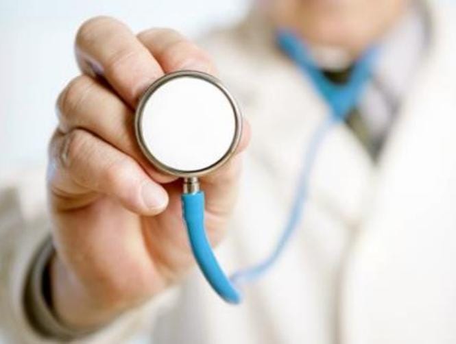 الاعتداء على طبيب مناوب في قسم الطوارئ 