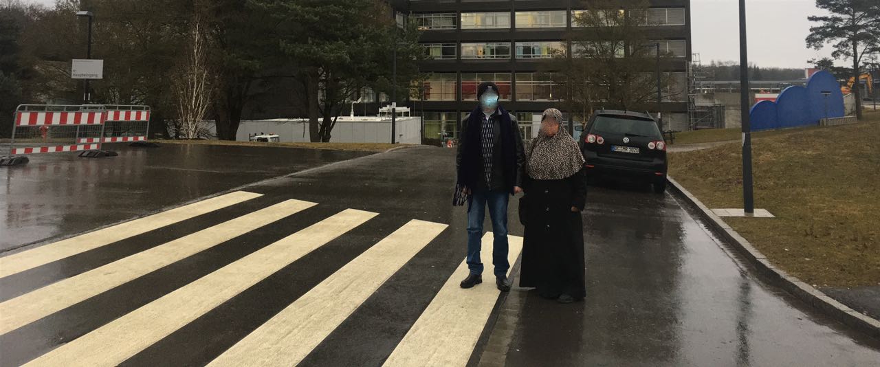 معاناة الرجل "المقنّع" مستمرّة... ويحتاج الى مساعدتكم