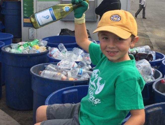 Aged 7, Boy Runs a Company and Saves for College
