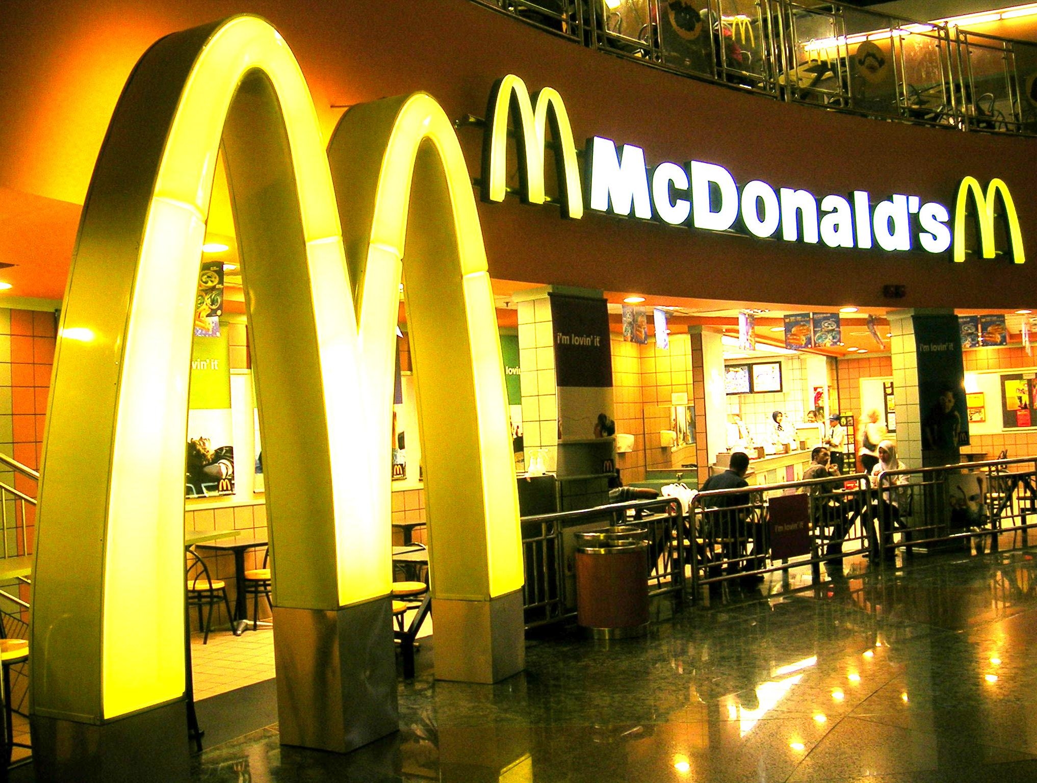 McDonald's removes tweet criticizing Donald Trump