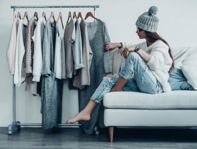 You Should Wear These Types of Clothes to Seem Intelligent