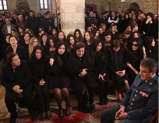 بالصور: ماذا قالت نجوى بعد أسبوعين على وفاة شقيقها؟