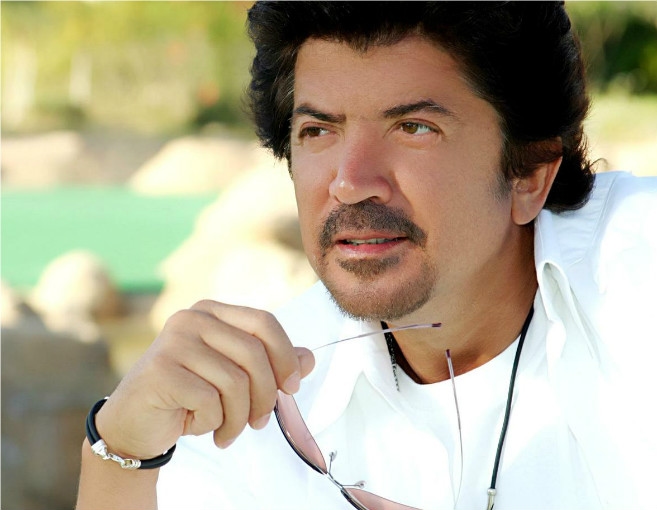 فنان لبناني يحصل على الجنسية الفلسطينية