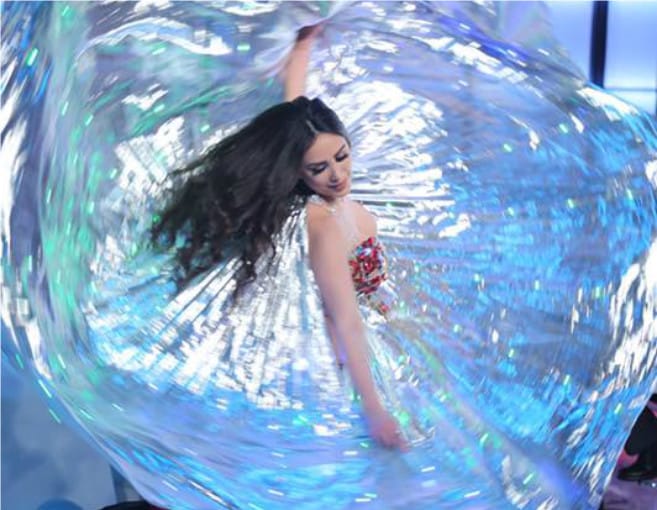 بالصور: الراقصة تتخطّى الحدود... والأمن العام يتدخّل!