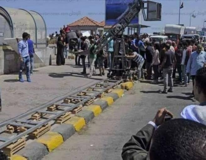 بالصور: هيفاء وهبي تثير أزمة مرور في الشارع