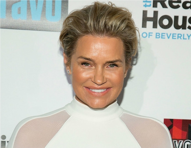 بالصوة: هذه هي والدة بيلا وجيجي حديد