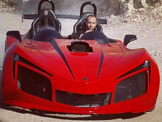 بالصّور: سيّارة عسكريّة لبنانيّة... للشباب!