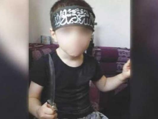 جدّة الطفل الارهابي: كيف استطاع والده فعل ذلك؟