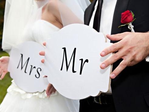 Indian Woman Kidnaps Ex-Lover From His Wedding
