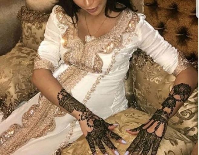 بالصور: دنيا بطمة تستقبل مولودتها الأولى قبل ولادتها