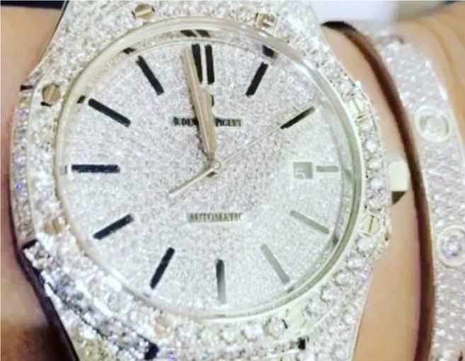 بالصورة: هديّة أحلام الألماسية تثير البلبلة