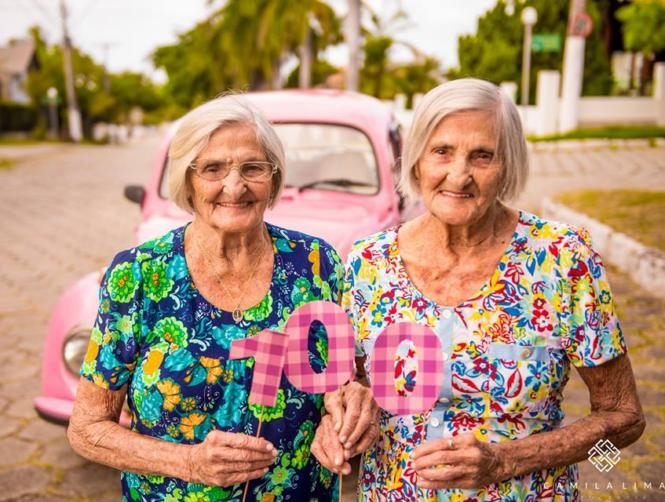 Photos: 100-Year-Old Twins Celebrate Birthday With Inspiring Photoshoot