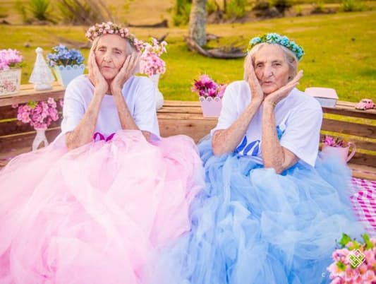 Photos: 100-Year-Old Twins Celebrate Birthday With Inspiring Photoshoot