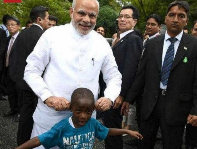 Photos: India's Prime Minster Has Absolutely No Personal Space Issues
