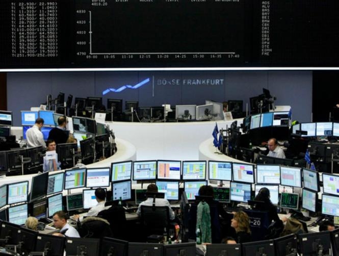 تباين الأسهم الأوروبية قبيل انتخابات بريطانيا