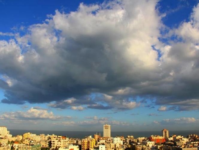 آخر أيام الربيع.. انخفاض بالحرارة وسوء رؤية