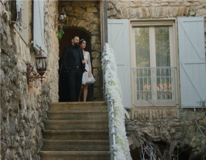 زفافهما "أشعل" المواقع... وهكذا أطلّا كعروسين