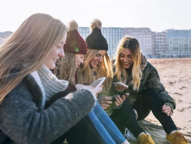 19 Simple Social Skills That Will Make You More Likable