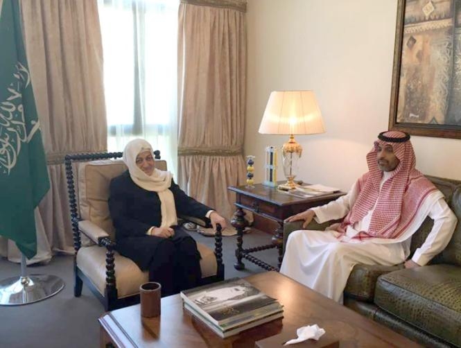 الحريري زارت السفارة السعودية مهنئة
