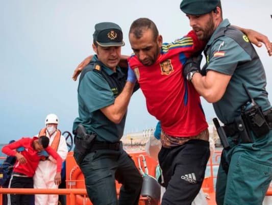 إنقاذ 200 مهاجر قبالة ساحل إسبانيا
