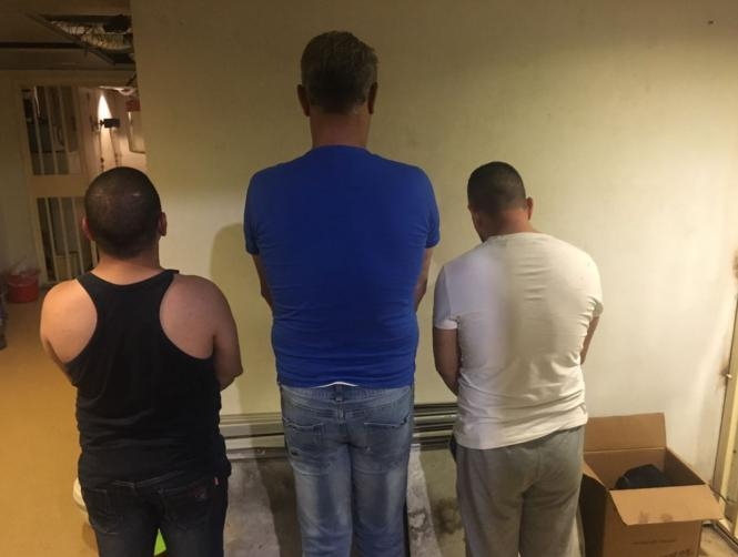 بالصور: هؤلاء سطوا على "بنك عودة" - بحمدون