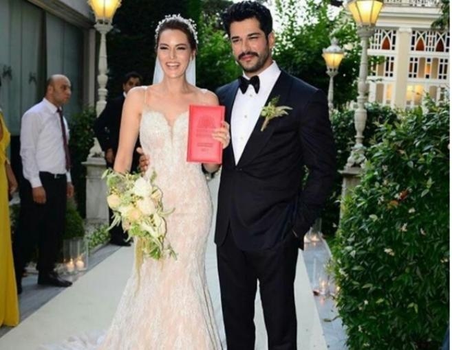 بالصورة: بوراك وفهرية تزوّجها وهكذا أطلاّ في زفافهما