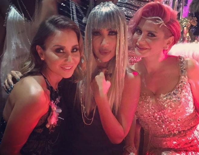 بالصور: كيف بدت مايا دياب بإطلالة من القرن الماضي؟ 