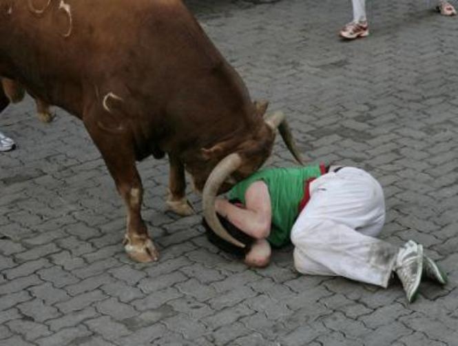 Six hurt at the penultimate 2017 Pamplona bull run