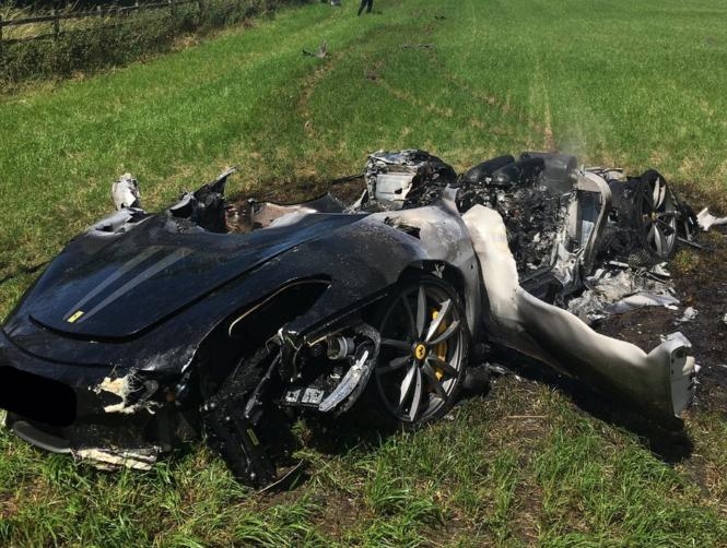 Man Crashes New £200,000 Ferrari 1 Hour After Picking It Up