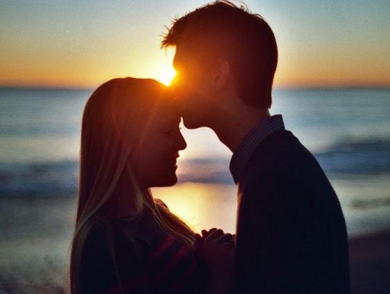 هذا الشّعب يستغرق وقتاً طويلا للاعتراف بالحبّ...