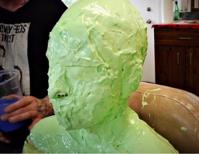 أجمل نجمات هوليوود في صورة صادمة