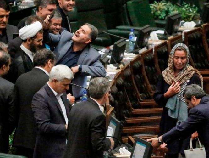 إنتقادات حادّة للنواب بسبب Selfie