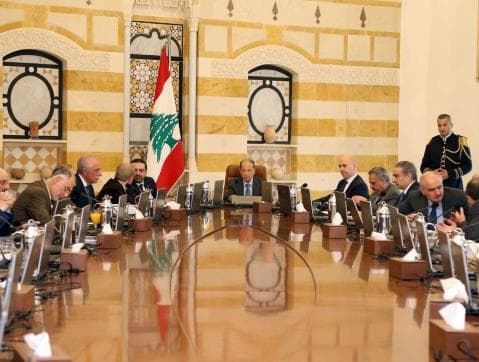 زيارات الوزراء الى سوريا تهزّ الحكومة ولا توقعها