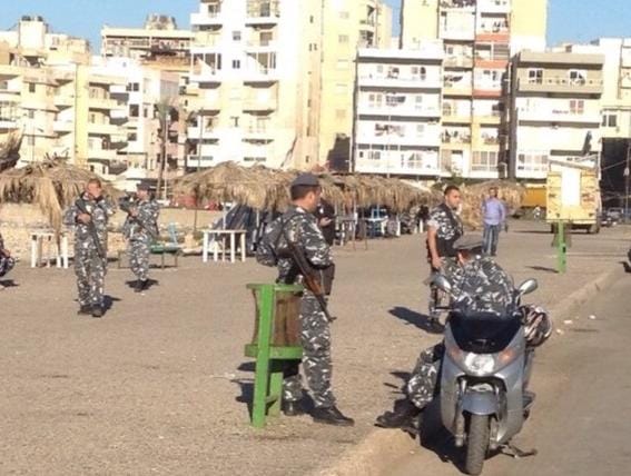 جنس "رخيص" على هذا الشاطئ في لبنان!