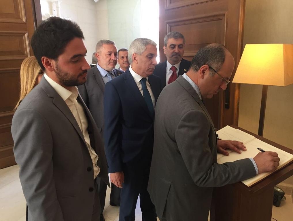 بالصّور: "القوات" يهنّئ الأب جلخ لتوليه رئاسة الجامعة الأنطونية