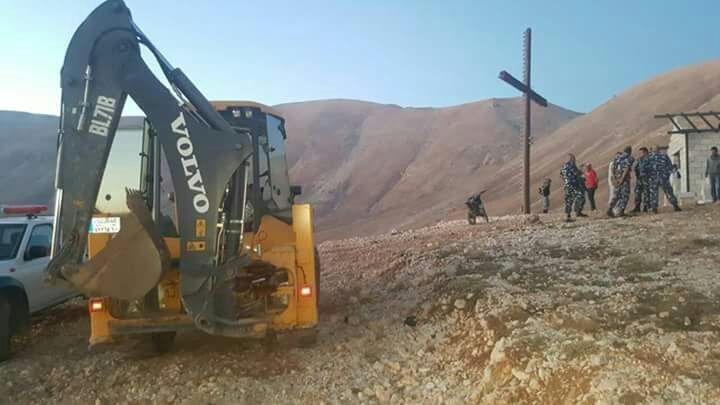 بالصّور: ما حقيقة هدم كنيسة في بشرّي؟