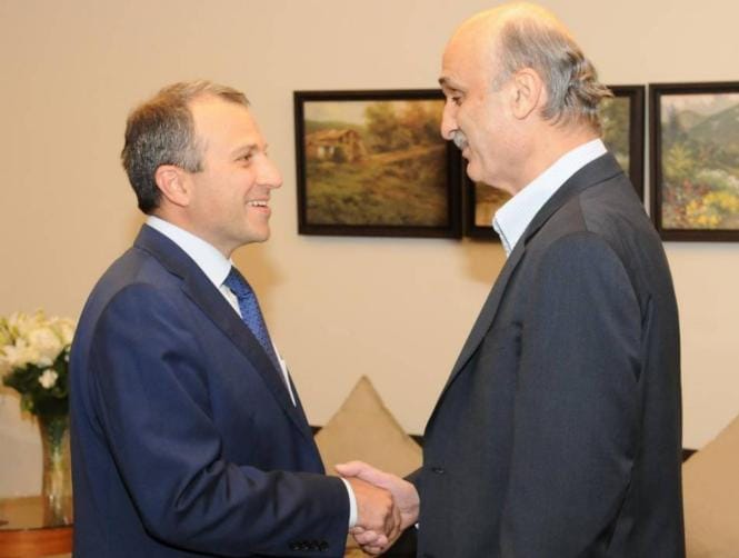 "التيار" يفرمل التقارب مع "القوات"... ولا مكان للرضى