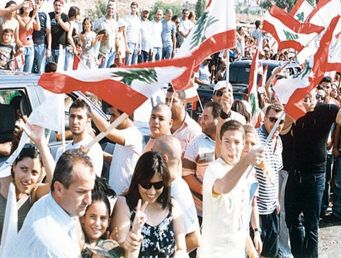 "خياطة" و"مقاسات" و"قماش"... اختر أيها اللبناني   