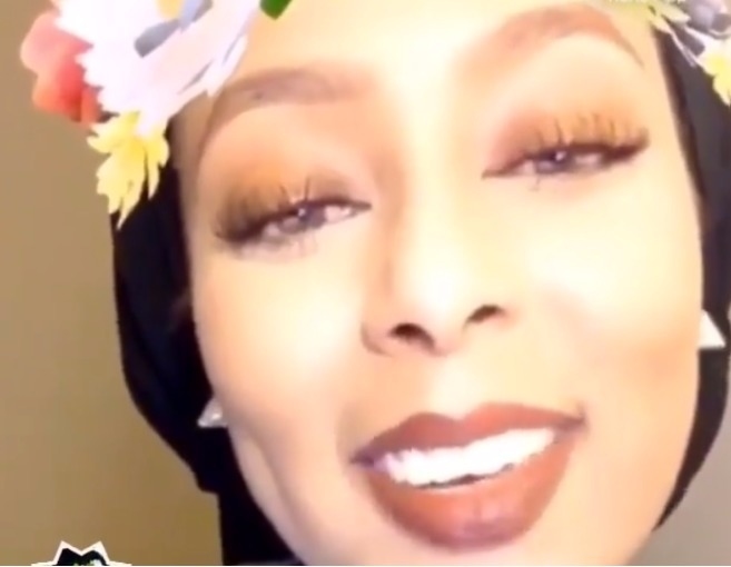 بالصورة: ما رأيكم بشبيهة بلقيس؟