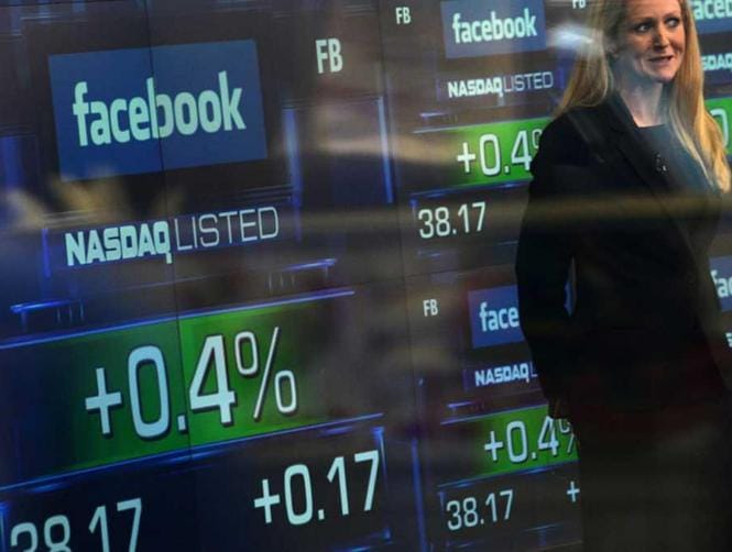 أقوى ضربة لأسهم "فيسبوك" منذ عام