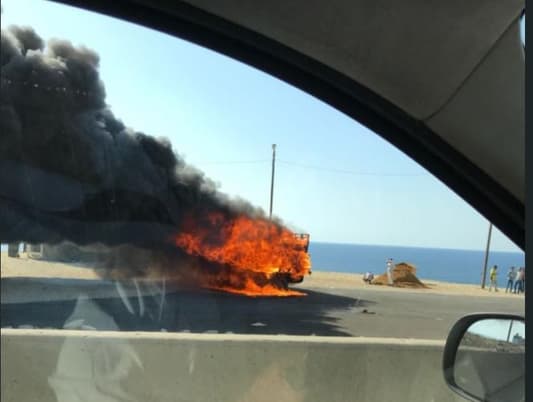 بالصورة: حريق بـ"بيك آب" في البربارة