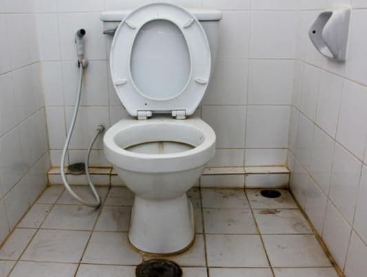 How to Avoid Catching Diseases from a Public Toilet