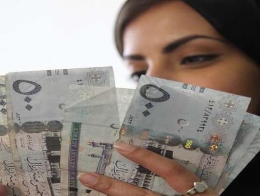 السعودية تمنح النساء حق العمل في الأسواق التجارية